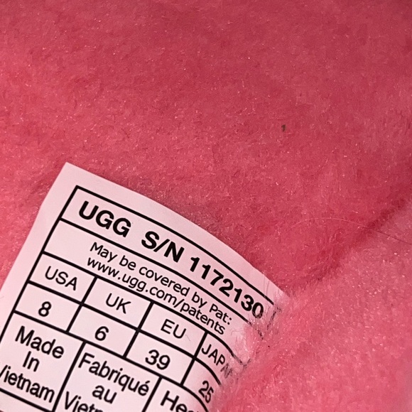 Valentine Edition Slippers NIB - Picture 2 of 3